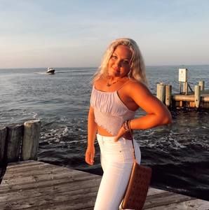 Meet your Posher, Alexa